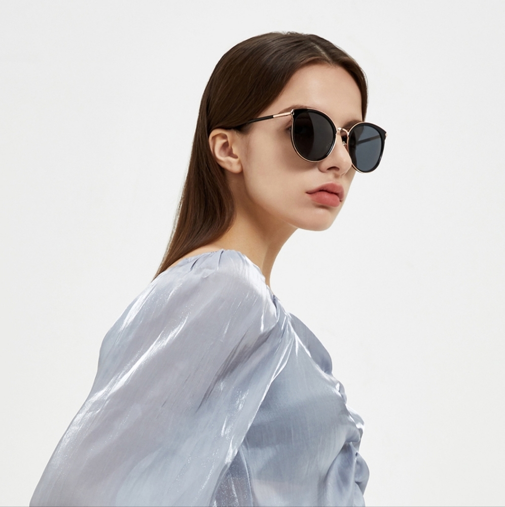 Carin Victoria sunglasses, Black/Rose Gold